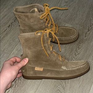 Sperry Tan Lace Up Boots with Moccasin Stitching